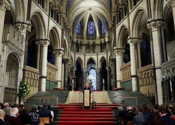 Des graffitis expuestos en la catedral británica de Canterbury divisent le public