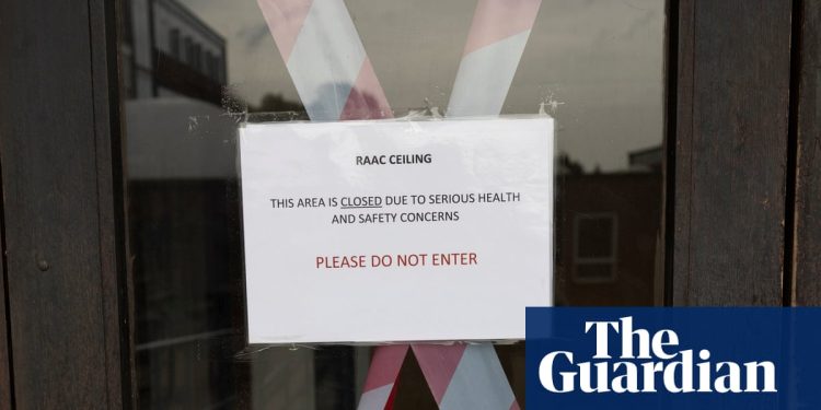 Todas las escuelas de Inglaterra con subvenciones de eliminación estarán libres de Raac para 2029, dice Phillipson | Raac (hormigón celular armado tratado en autoclave)