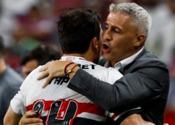 Crespo le Ganó A Palermo Con Un Gol de Un Ex River :: Olé