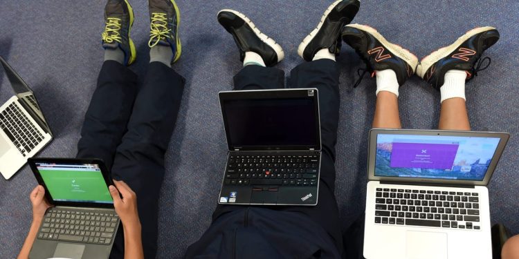 Hacer responsables a los ejecutivos de tecnología si las plataformas no protegen a los niños, dicen los legisladores de la UE – POLITICO