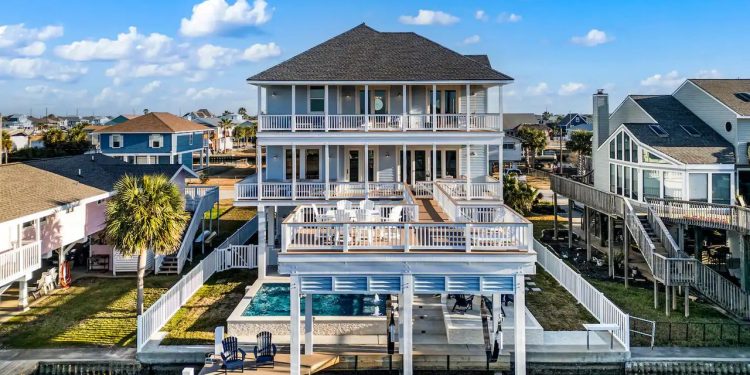 11 mejores Airbnbs en Galveston, Texas, para una escapada de vaqueros costeros
