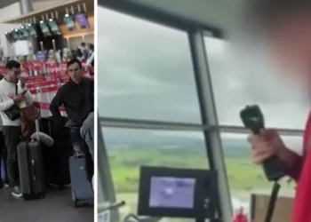 Ministro del Trabajo, Antonio Sanguino, anunció inspección en aeropuertos de Colombia por denuncias de controladores aéreos: 'La seguridad de todos'