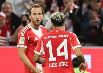 Harry Kane abrió el marcador con este golazo en el clásico Bayern Múnich vs. Borussia Dortmund, con Luis Díaz en la cancha