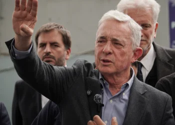 Posiciones encontradas entre los precandidatos presidenciales tras la absolución total del expresidente Álvaro Uribe