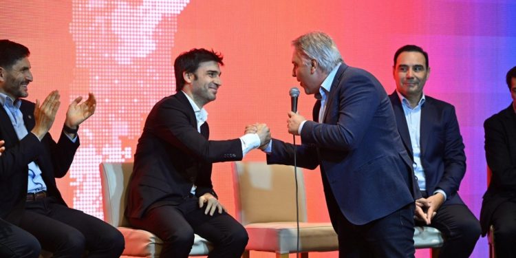 Durísima Advertencia de los Gobernadores: «Milei nos Lleva al Abismo»