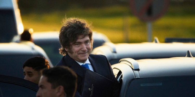 Estupor en el Gobierno: Milei Sostuvo A Esspert Pese Al Pedido de Macri para que Lo Baje