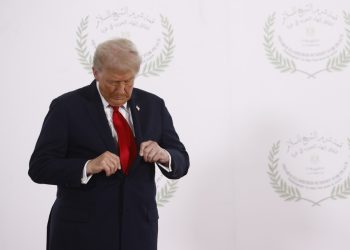 El autor del Cisne Negro cuestionó a Trump por rescatar a Milei