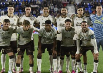 Kirian disputa su primer partido como titular y… capitán