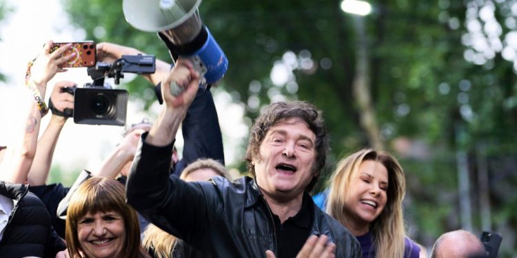 Amplio triunfo de Milei: ganó con el 40% y se asegura el tercio para blindar los vetos