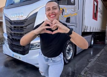Muere a los 41 años Oti Cabadas, camionera e influencer que rompió barreras en el mundo del transporte