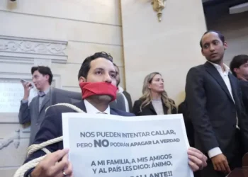 'No podrán apagar la verdad'