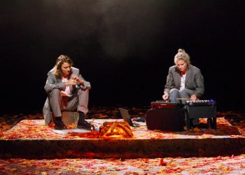 Aux Bouffes du Nord, « Voir clair con Monique Wittig » y surtout con Adèle Haenel