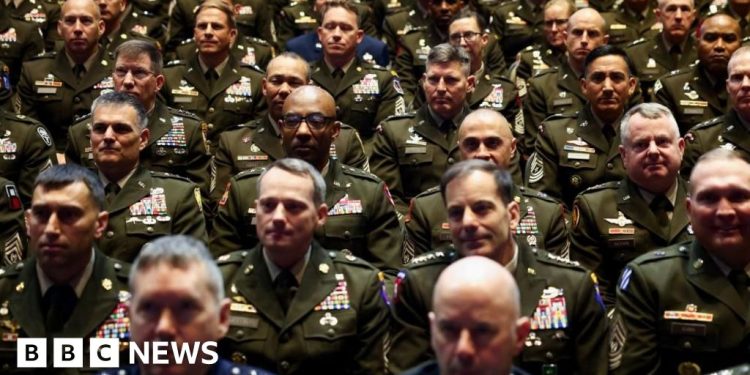 Trump dice que las ciudades estadounidenses deberían ser campos de entrenamiento militar