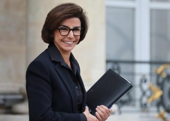 Rachida Dati nie toute défaillance de sécurité dans la galerie d'Apollon et déplore une « instrumentalisation honteuse » du vol