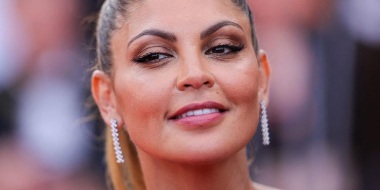 Acusado de haber frappé un niño, Nawell Madani convoquée pour una medida alternativa a un proceso