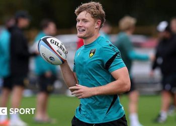 Fin Smith: la 'simple decisión' del apertura de Inglaterra de quedarse en Northampton Saints