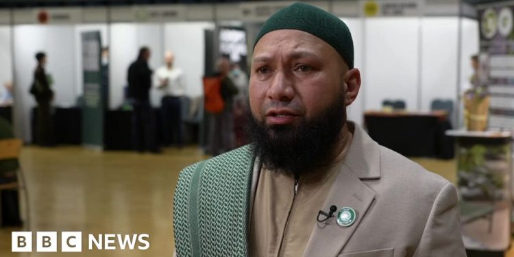 El vicepresidente de Green, Mothin Ali, defiende los comentarios sobre el rabino de Leeds