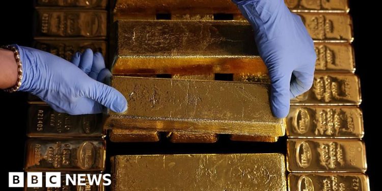 Gold aumenta el récord más allá de $ 4,000 por onza a medida que la incertidumbre se repite