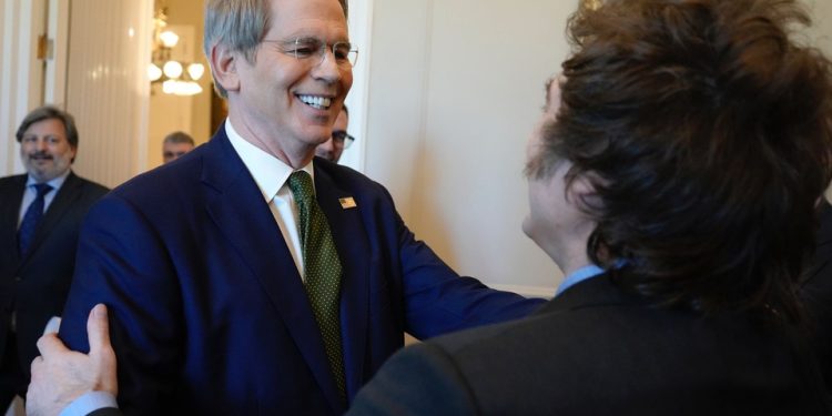 Tras Su Tuit, Bessent Salio A Aclarar: «No Estamos ponieto Dinero en Argentina» | Se desinfla el apoyo para milei y caputo