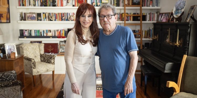 Cristina Recibió Al Escritor Mexicano Paco Ignacio Taibo II | Encuentro y debate cultural en San José 1111