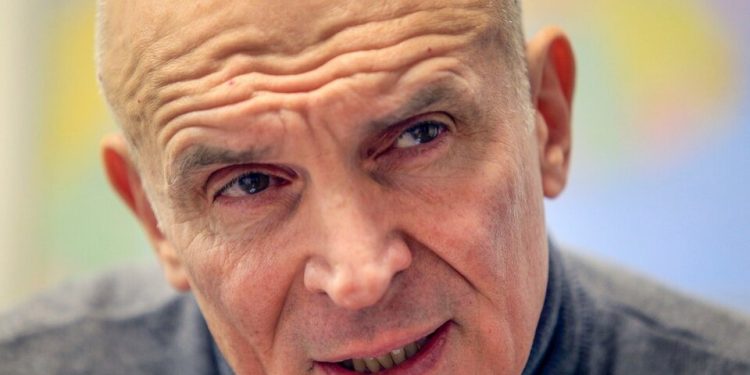 Espert se víctima y sostuvo su candidatura | «Derrás de este Están Los Orcos»