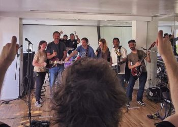 Banda en Fuga: Milei Ensaya Con Su Grupo las Canciones que Interpretará El Lunes en El Movistar Arena | Prometen Un Repertorio de Fuerte Contenido Político