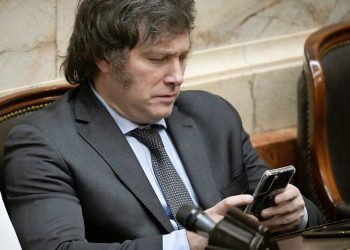 Causa $Libra: el fiscal ordenó analizar los teléfonos de Javier y Karina Milei | En busca de los rastros que dejó Hayden Davis cuando estuvo en la Argentina