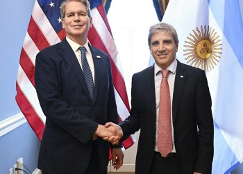 Últimas noticias desde el virreinato | El Tesoro estadounidense asumió la conducción económica argentina.