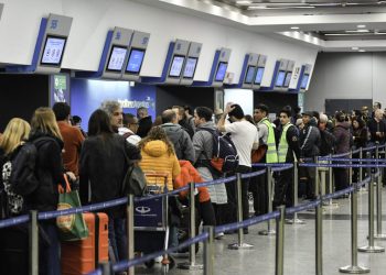 Asamblea de pilotos en Aeroparque: podría haber demoras y cancelaciones en vuelos de Aerolíneas Argentinas | De 6 a 10hs