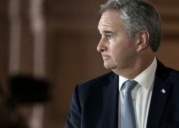 Un canciller con gusto a inglés | Los polémicos tuits del funcionario del Gobierno