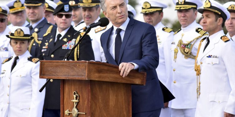 ARA San Juan: La Corte dejó firme el sobreseimiento de Mauricio Macri por el espionaje a las familias | Por un defecto formal