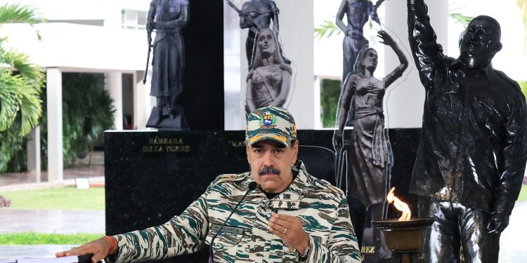 Las Razones por Las Que Nicolás Maduro se Enfrenta a Cargos Penales en ee. Uu.