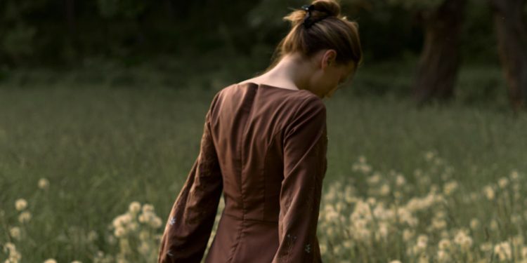 ¿Puede el té de diente de león realmente ayudarte a desinflamar?