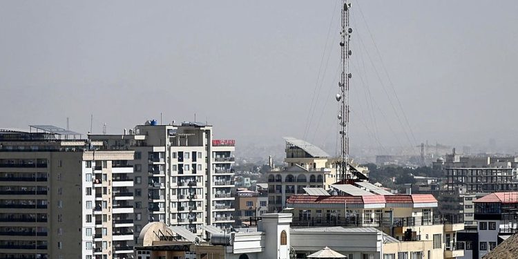 Lo que sabemos sobre el apagón de Internet en Afganistán