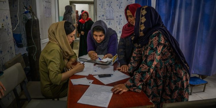 Trump está haciendo retroceder los derechos de las mujeres en la política exterior de Estados Unidos