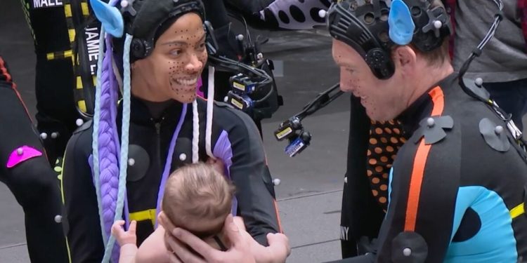 Zoe Saldaña cree que James Cameron debería hacer un documental de 'Avatar'