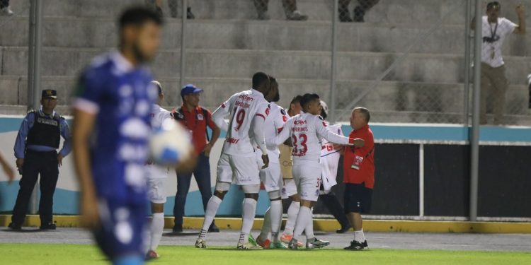 Olimpia vs. Cartaginés: ¡Gol Brumoso!