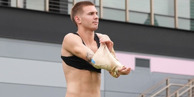 Mastantuono vuelve a España por una sobrecarga