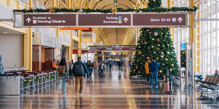 ¿Por qué ahora es el momento de empezar a reservar vuelos de vacaciones para obtener las mejores ofertas?