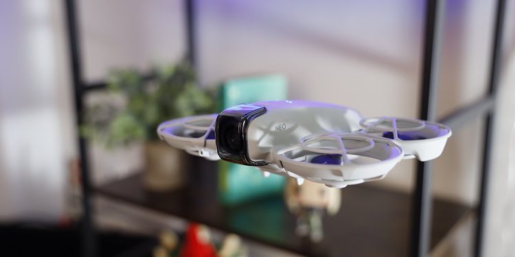 El dron más pequeño y barato de DJI regresa para aterrorizar a su vecindario