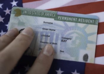 Atención migrante: EE.UU. revisará expedientes y revocará la Tarjeta Verde por estas razones críticas | nnda | nnrt | REVISTA