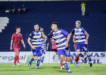 2 de Mayo 1-Nacional 0: Arriba canta el Gallo – Fútbol