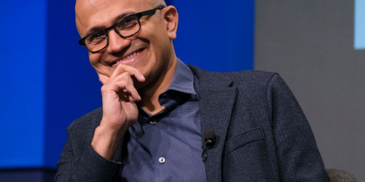Mientras OpenAI se apresura a construir centros de datos de IA, Nadella nos recuerda que Microsoft ya los tiene
