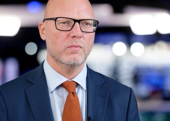 Los socialistas ceden ante las demandas de centroderecha de recortar las reglas verdes de la UE – POLITICO