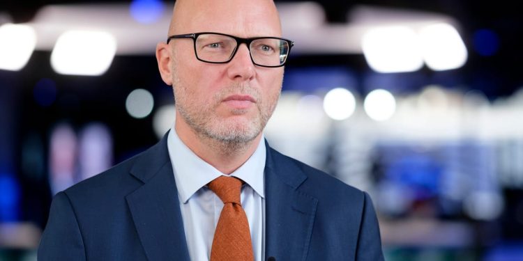 Los socialistas ceden ante las demandas de centroderecha de recortar las reglas verdes de la UE – POLITICO