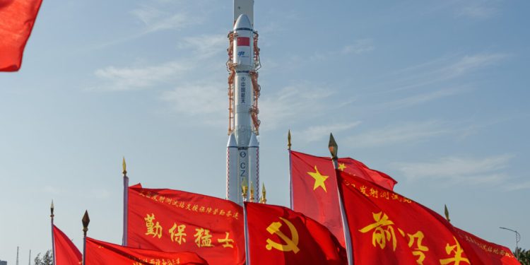 Eliminar estos 50 objetos de la órbita cortaría el peligro de la basura espacial por la mitad