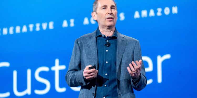 El CEO de Amazon ahora dice que la IA no es responsable de los despidos recientes