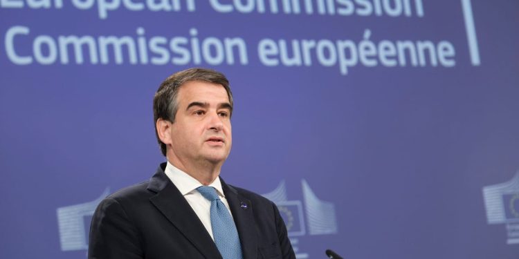 La Comisión rechaza los llamamientos de Fitto a un compromiso presupuestario – POLITICO