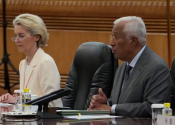 Para el estreno de fois, un sommet européen pour enrayer la montée de l'extrême droite