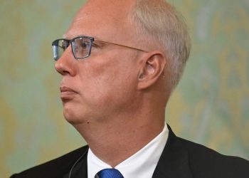 'Solución diplomática' para poner fin a la guerra en Ucrania a la vista, dice enviado ruso – POLITICO